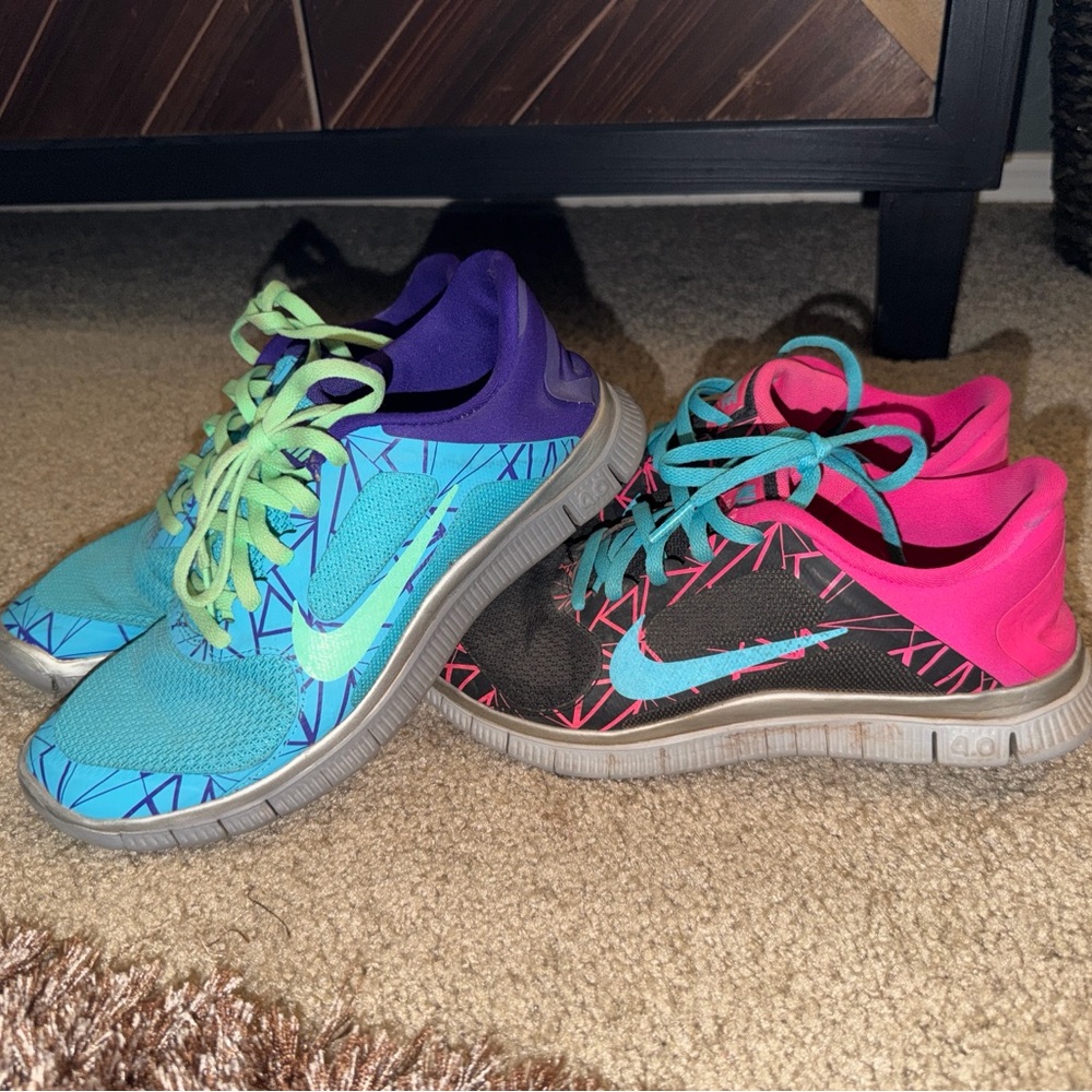 2 pairs of Nike Free 4.0 V3 running shoes